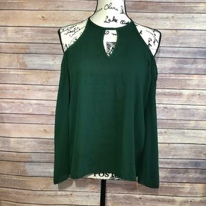 Shoulder cutout blouse